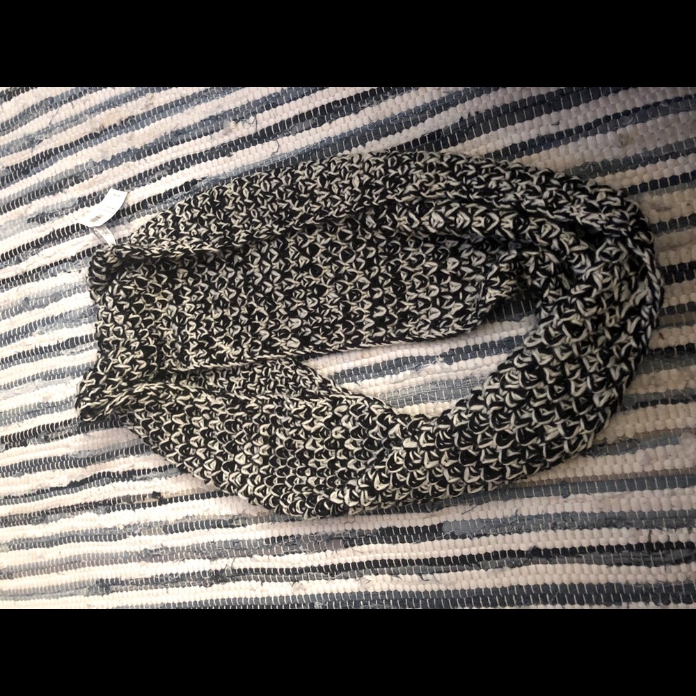NWT Marbled Knit Infinity Scarf